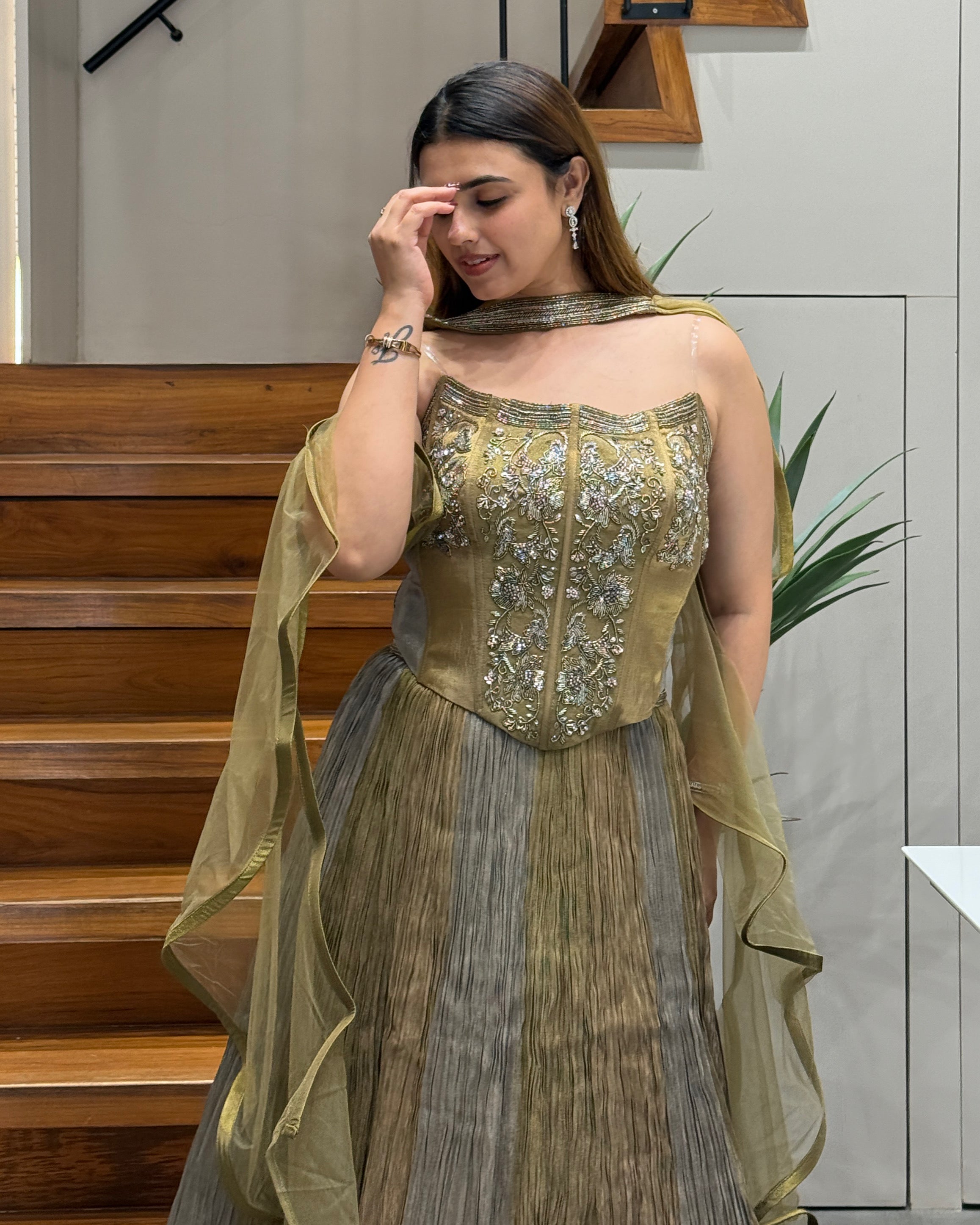 Antique Gold & Olive Grey