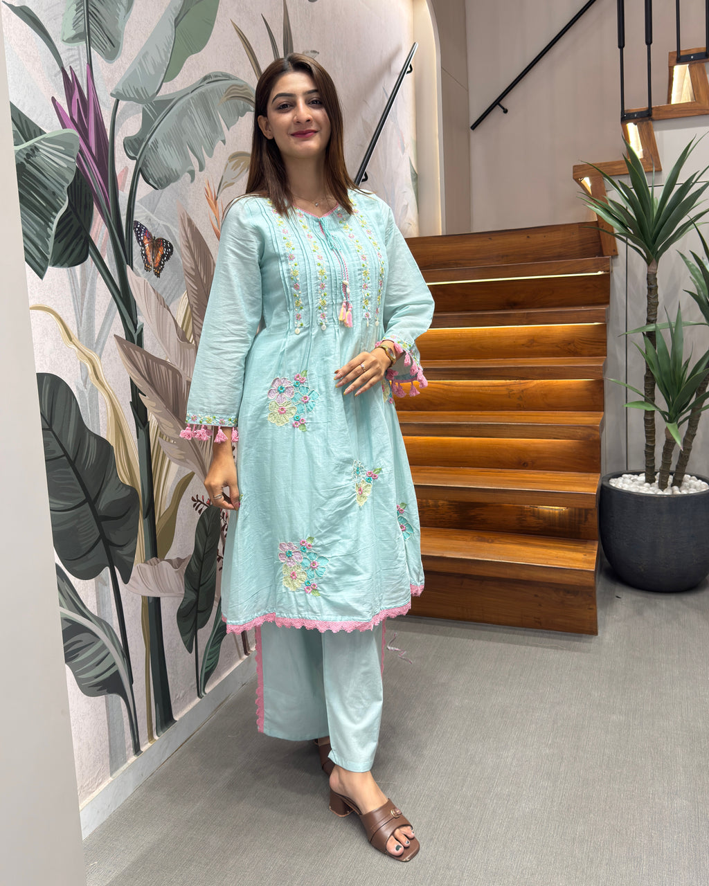 Elegant Floral Threadwork Kurti Set