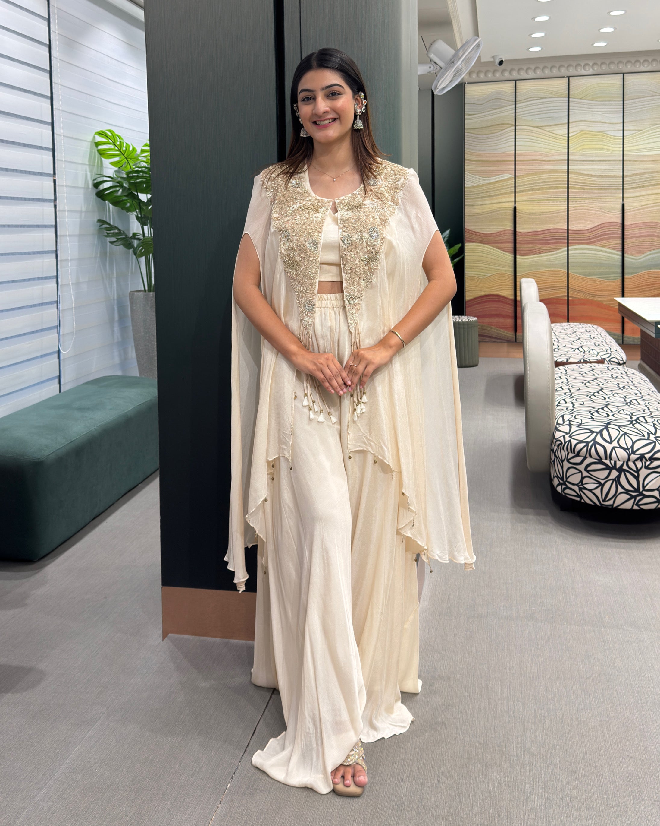 Ivory Pearl Cape Western